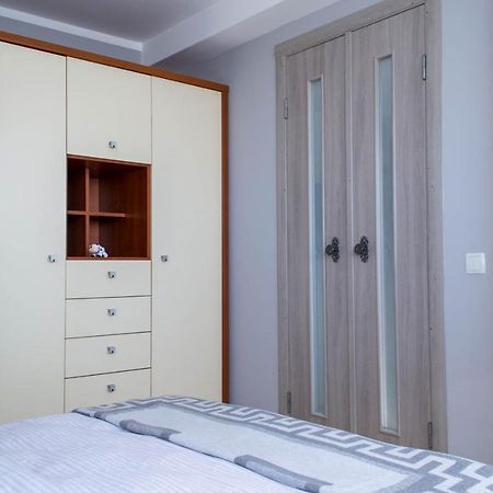 Cozy 2-Room Apartment On Zhvanetsky Boulevard Odessa Exteriör bild