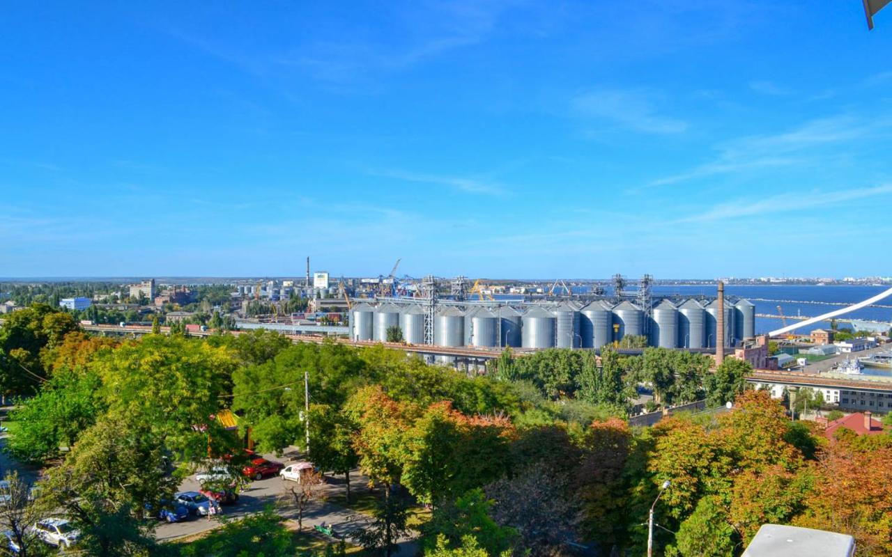 Cozy 2-Room Apartment On Zhvanetsky Boulevard Odessa Exteriör bild