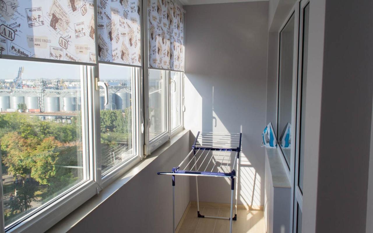 Cozy 2-Room Apartment On Zhvanetsky Boulevard Odessa Exteriör bild