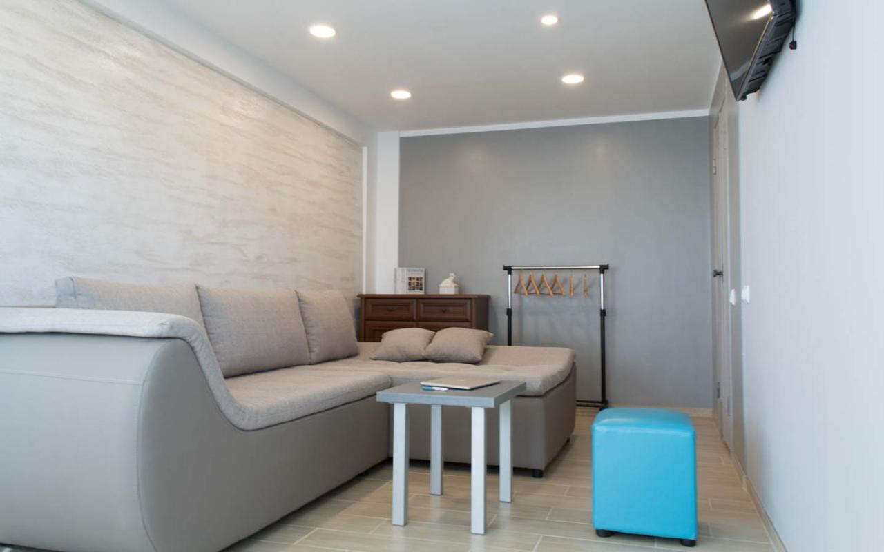 Cozy 2-Room Apartment On Zhvanetsky Boulevard Odessa Exteriör bild
