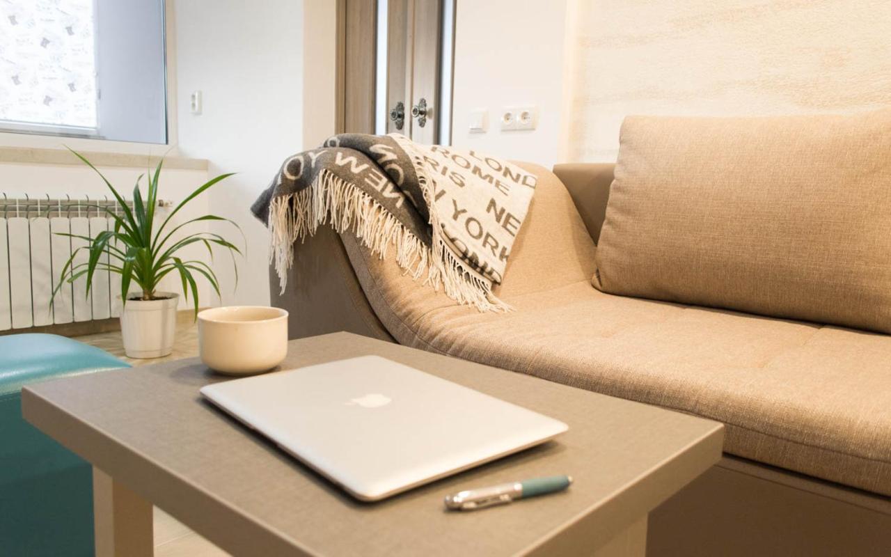 Cozy 2-Room Apartment On Zhvanetsky Boulevard Odessa Exteriör bild